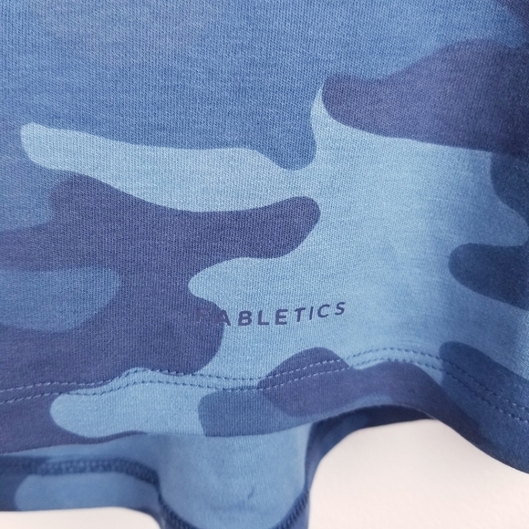 Fabletics Live-In Halter Camo Tank Top NWT size 1X - Picture 11 of 16